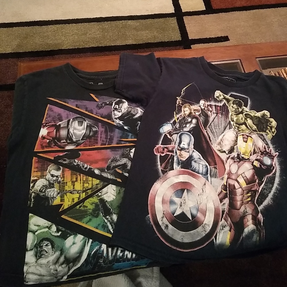 2 Marvel Comics Avengers t-shirts